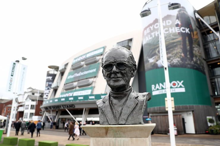 Statue of commentator Peter O'Toole at Aintree racecourse