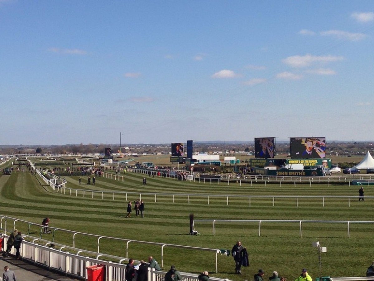 Top 5 Greatest Grand National Winners of All Time