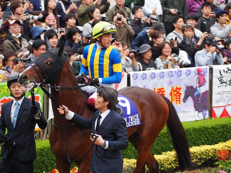 Top 5 Jockeys in Horse Racing History: Legends in the Saddle