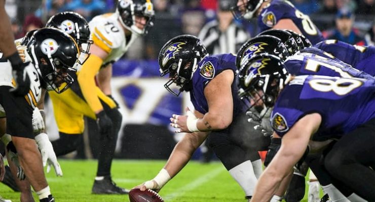 Ravens and Steelers face off at the line of scrimmage